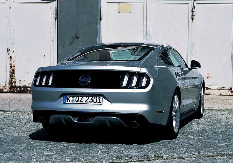 ford-mustang-gt-10