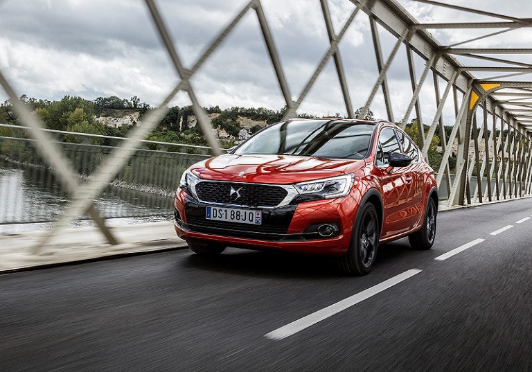 DS 4 Crossback – schön und luxuriös.