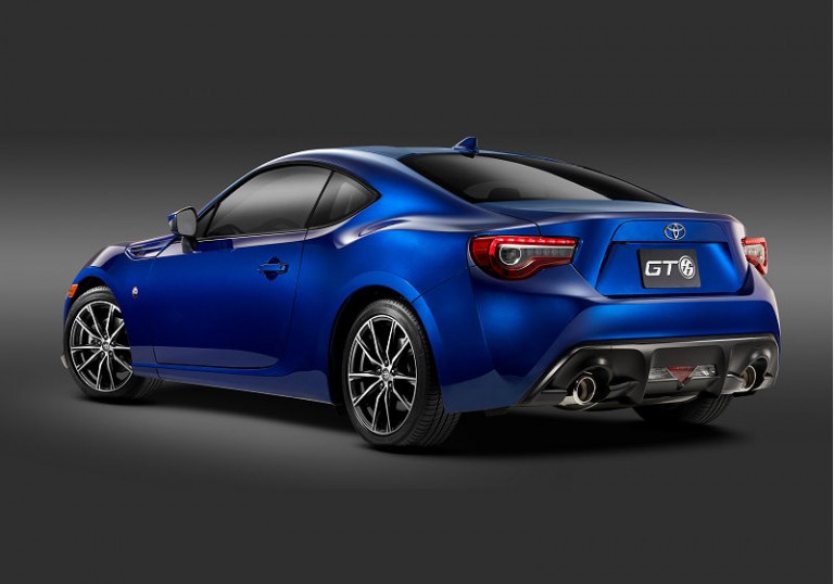 Neuer Toyota GT86 zeigt sich in New York.