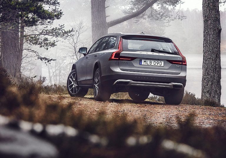 Volvo V90 Cross Country