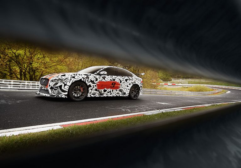 SVO enthüllt Jaguar XE SV Project 8 (inkl. Video)