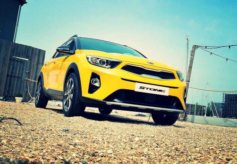 PREIS-UPDATE: Der Kia Stonic lässt die Hüllen fallen.