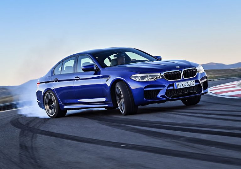 BMW M5 – Die Allradrevolution.