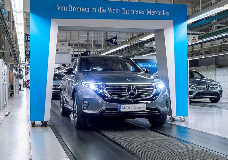 Elektrifizierter Mercedes-Benz EQC rollt vom Band (inkl. Video)