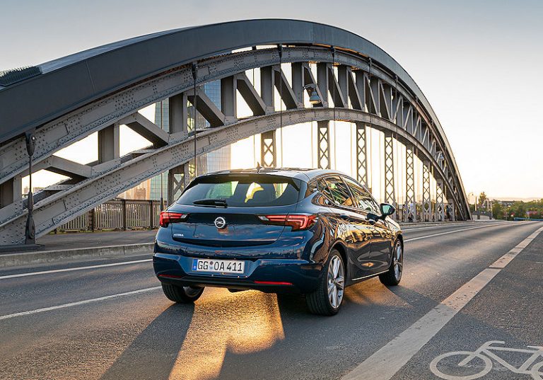 Gefahren: Opel Astra Facelift