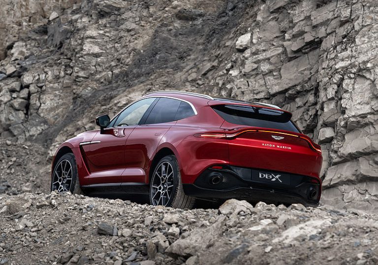 ASTON MARTIN DBX (inkl. Video)