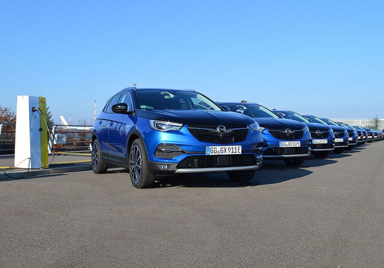 Opel Grandland X Hybrid4 im Test