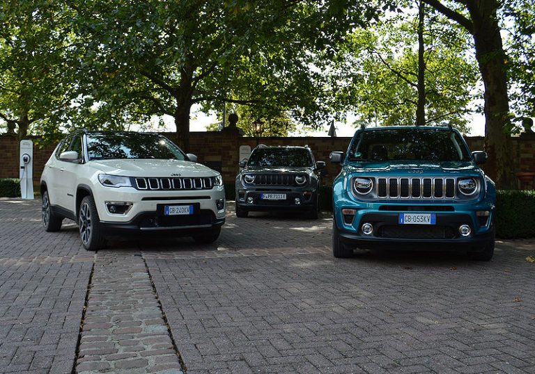 Jeep Renegade und Compass 4xe Plug-in-Hybrid