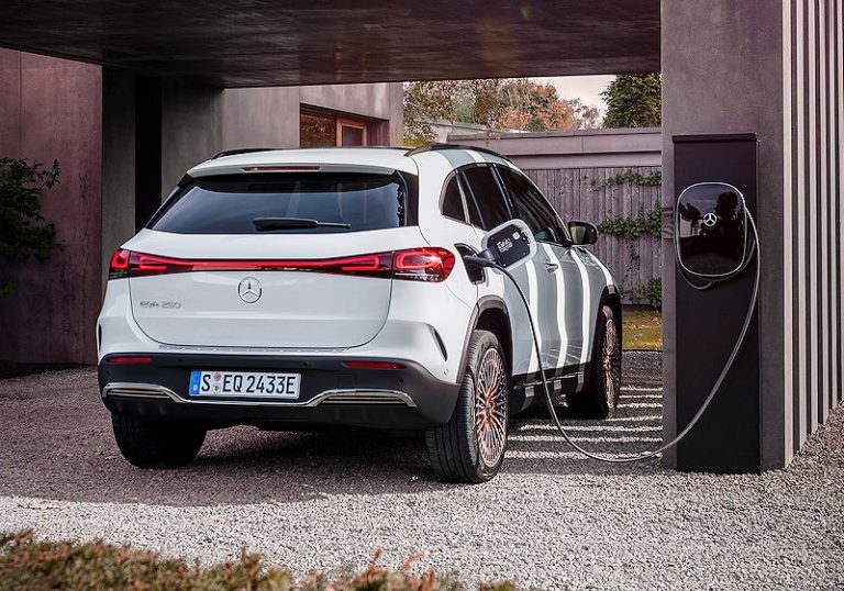 Mercedes EQA