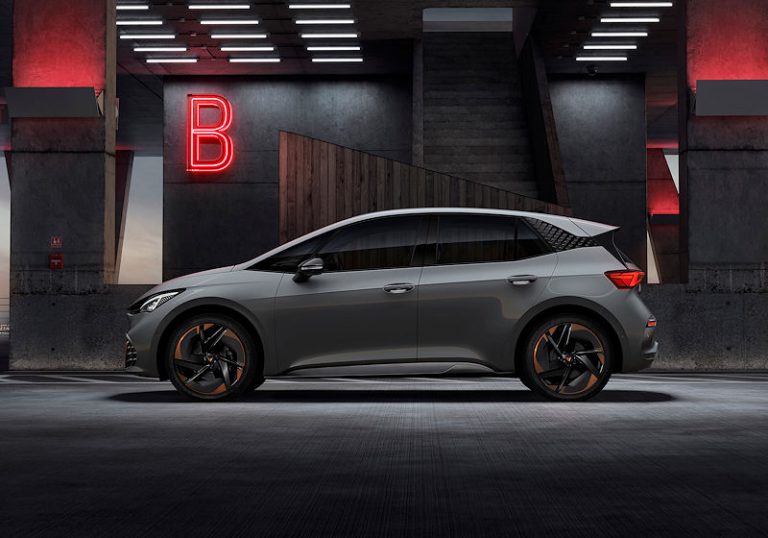CUPRA Born stromert los