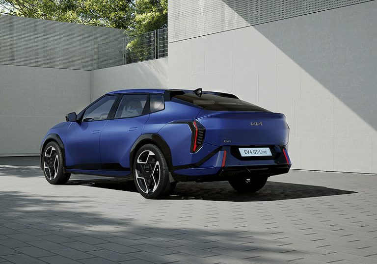 Kia EV4 vor Weltpremiere enthüllt