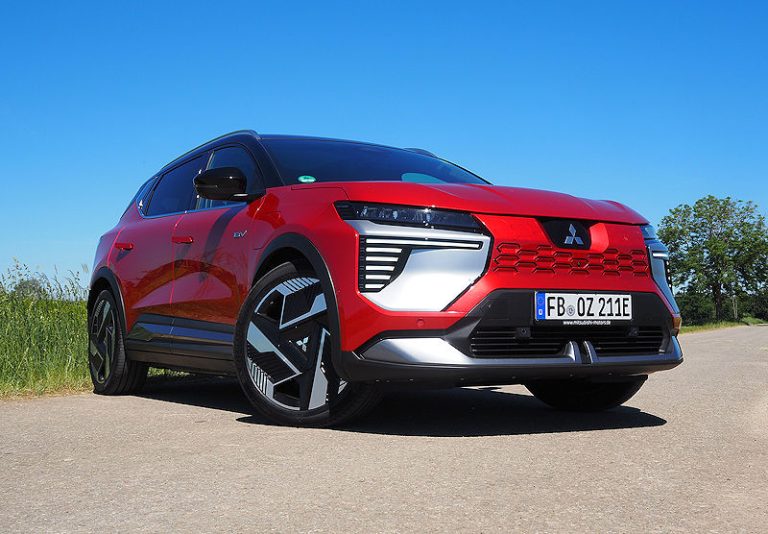 Mitsubishi Eclipse Cross EV – Neue Batterien, mehr Reichweite und kürzere Ladezeiten