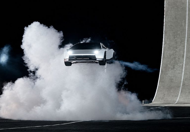 Tesla Roadster: Wenn Science-Fiction plötzlich Wirklichkeit wird